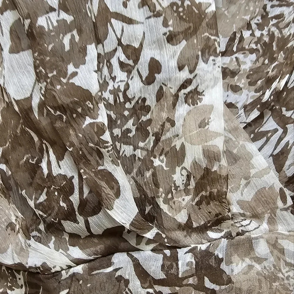 Teenflo TF Silk Floral Brown Top  Blouse Size M - Picture 2 of 5